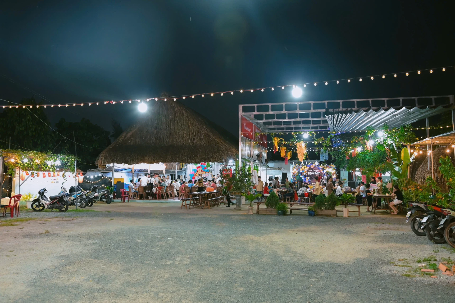 Banner Ẩm Thực Nhà Lầu 3