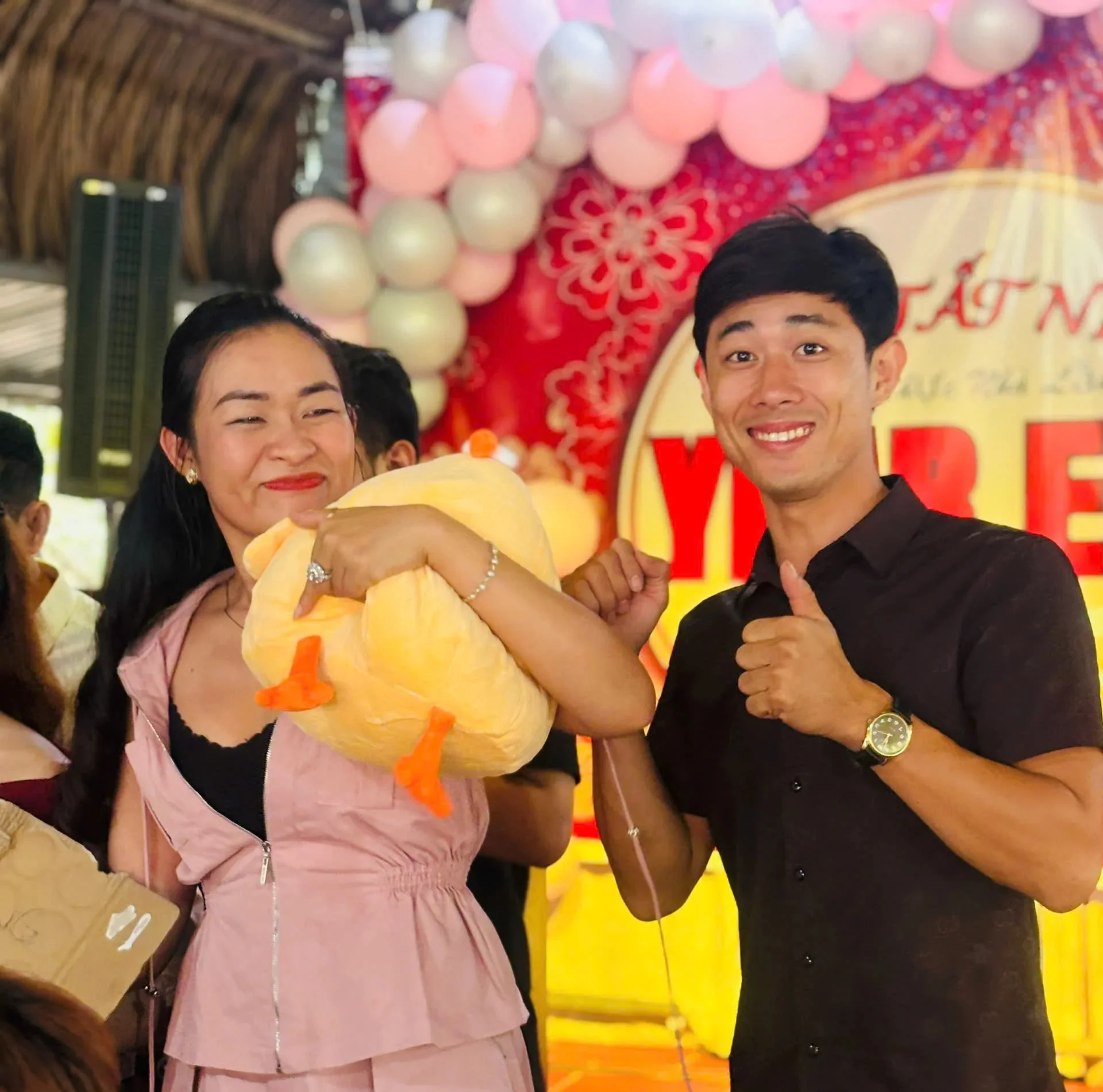 Không gian Ẩm Thực Nhà Lầu 15